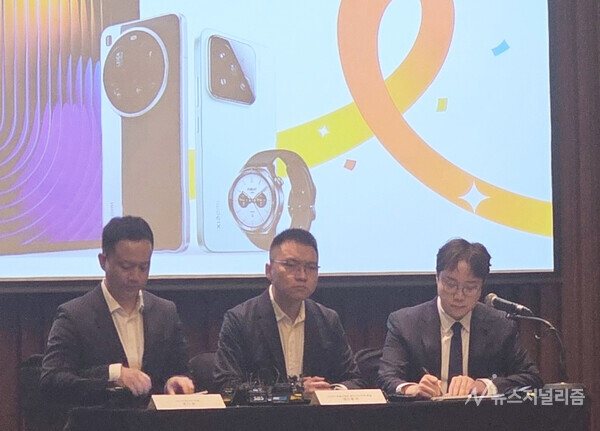 (왼쪽부터) 조니 우 샤오미코리아 사장, 앤드류 리 샤오미 동아시아 지역 총괄. 사진=장하민 기자