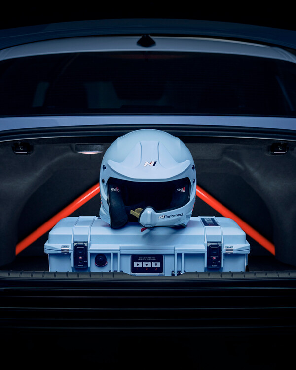 현대자동차가 더현대 서울 스트릿 패션 편집숍 피어에서 '현대 N 팝업스토어'를 운영한다. 사진=현대차