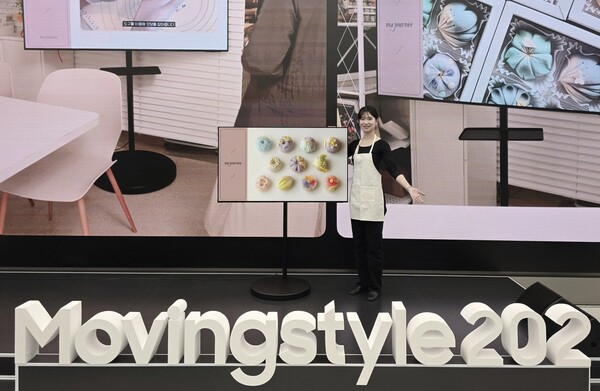 삼성 강남에서 열린 '무빙스타일 202 소상공인 포럼'에서 우수 사례로 선정된 화과자 공방 '마쥬네'의 박정우 대표가 무빙스타일 활용 사례를 소개하고 있다. 사진=삼성전자